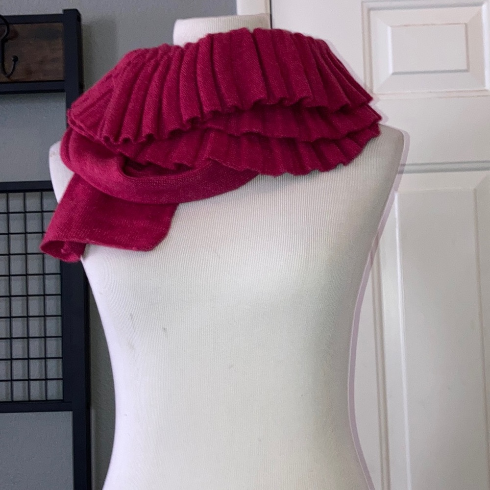Anthropologie Moth Cashmere Gathered Ruffle Oblong Scarf raspberry